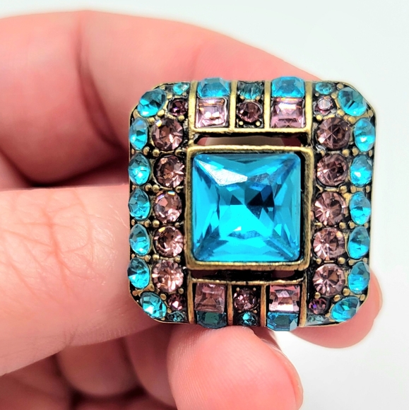 Heidi Daus Blue Topaz+Amethyst Swarovski Crystal Oversized Square Clip Earrings - Picture 8 of 13